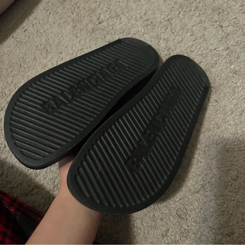Black balenciaga slides - Picture 2 of 3